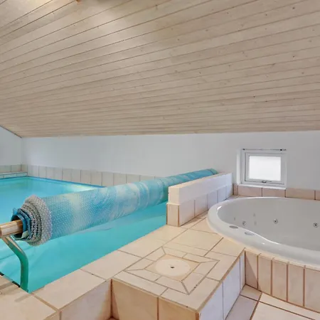 Cozy Pool House By The Sea, Vejlby Klit-sj505 *